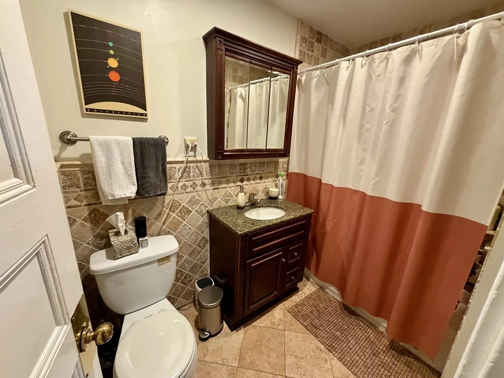 18 Homer St, Central Village