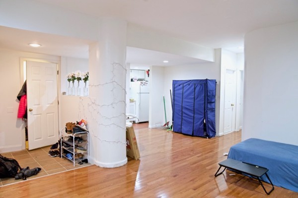 390 Riverway, Mission Hill