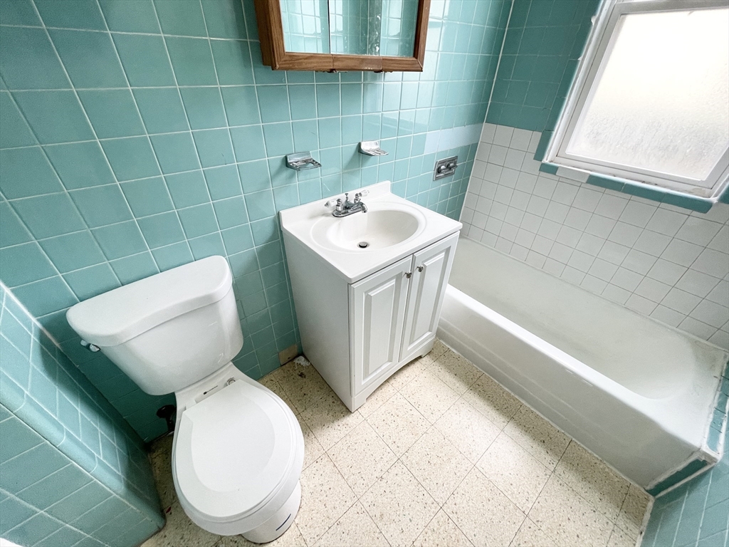 26-28 Harbor View, Dorchester