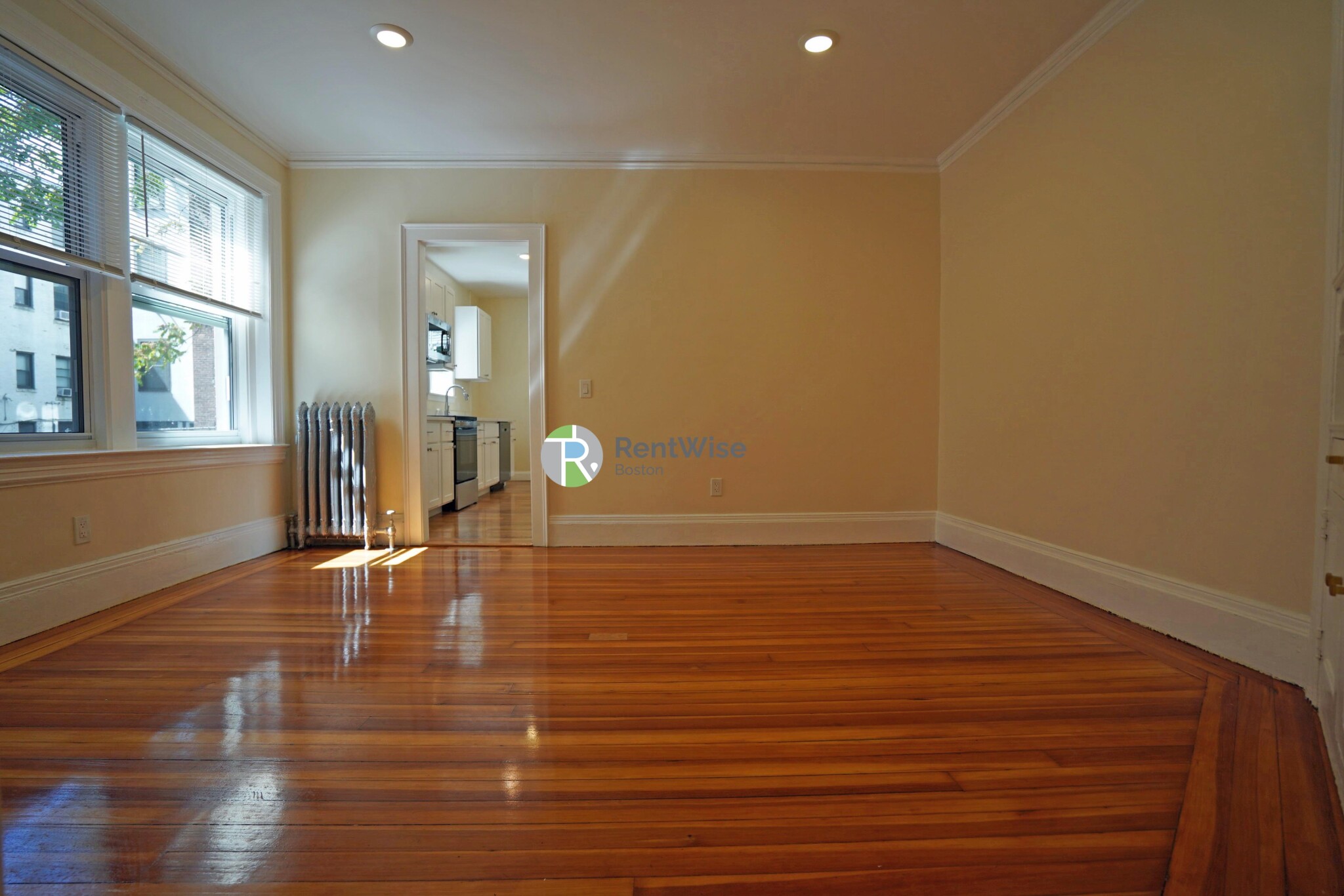 10 Beals St, North Brookline