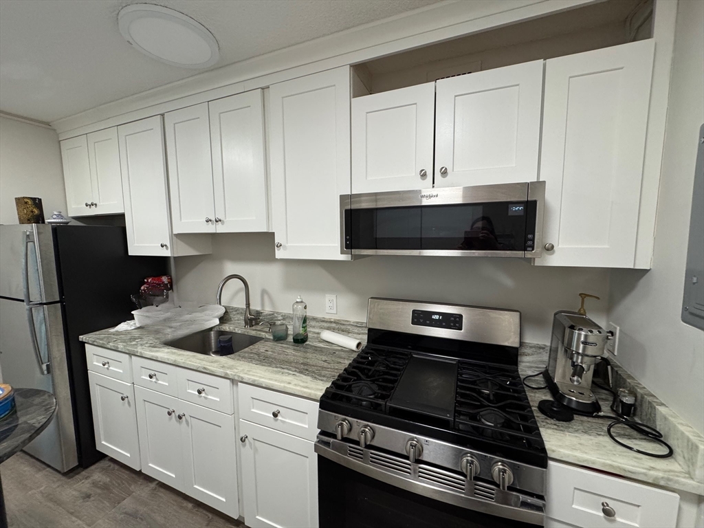 44 Washington St, Longwood