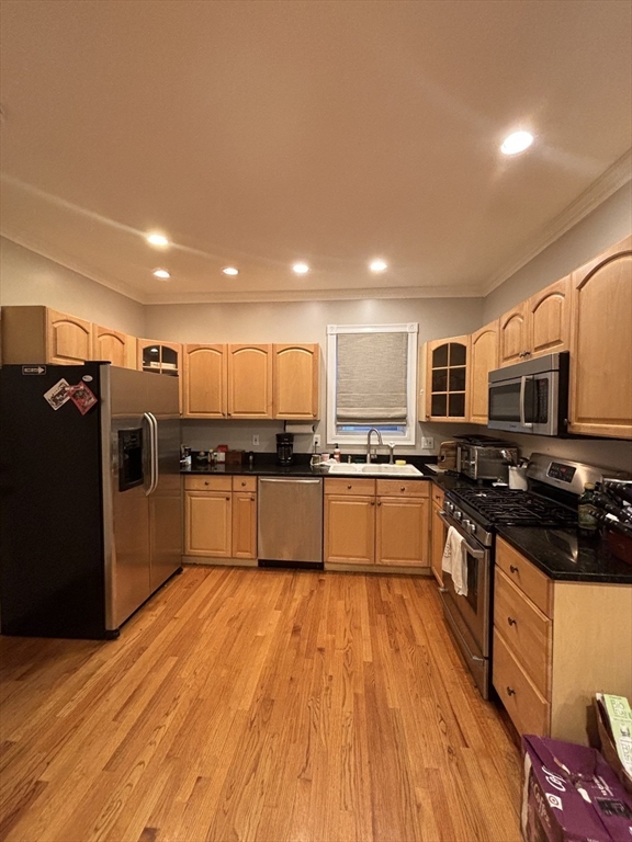 641 E 8th, South Boston