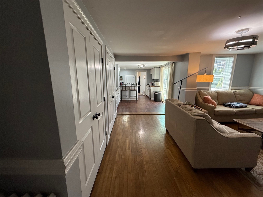 189 W Sixth St, South Boston