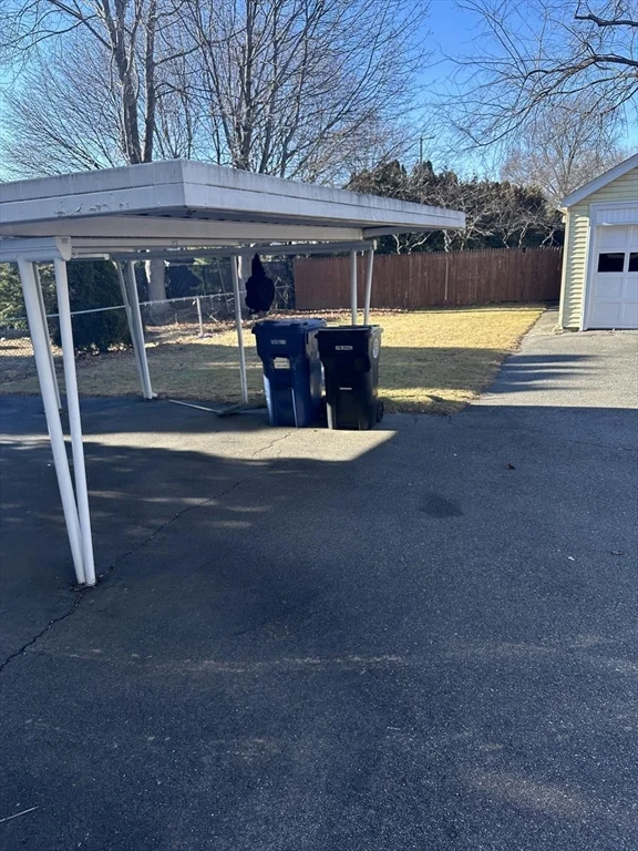 36 Raymond Ave, Salem