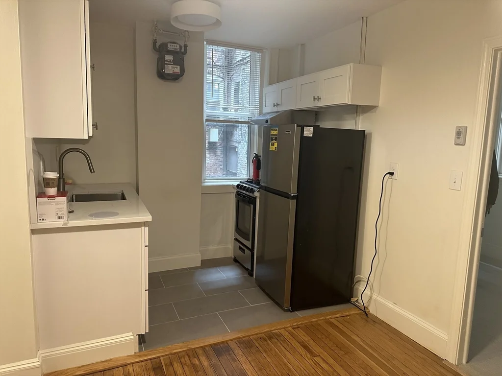 45 Irving St, Beacon Hill