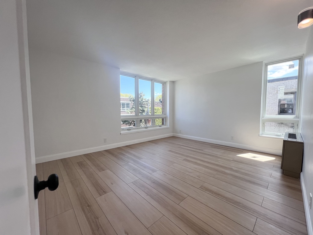 50 Park St, Brookline