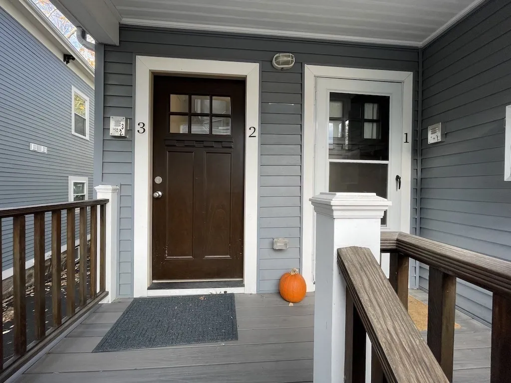 9 Cornwall St, Jamaica Plain