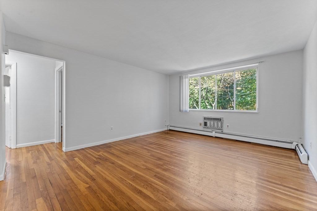 580 Cummins Highway, Mattapan