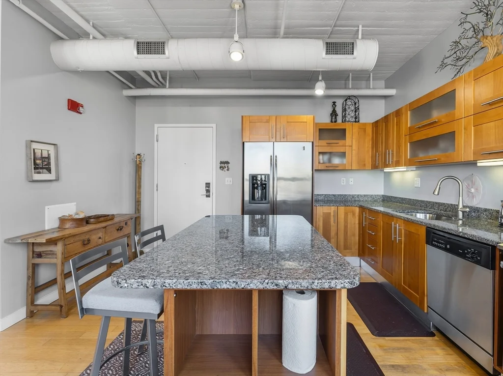 210 South, Leather District