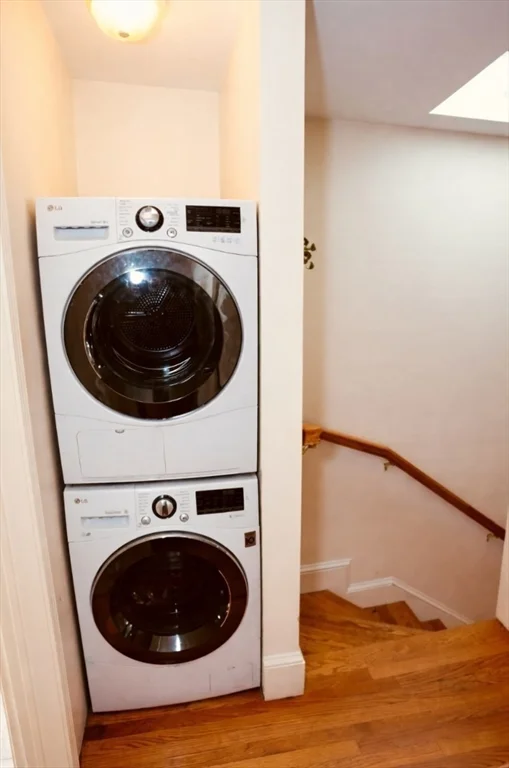 21 Highland Park Ave, Roxbury