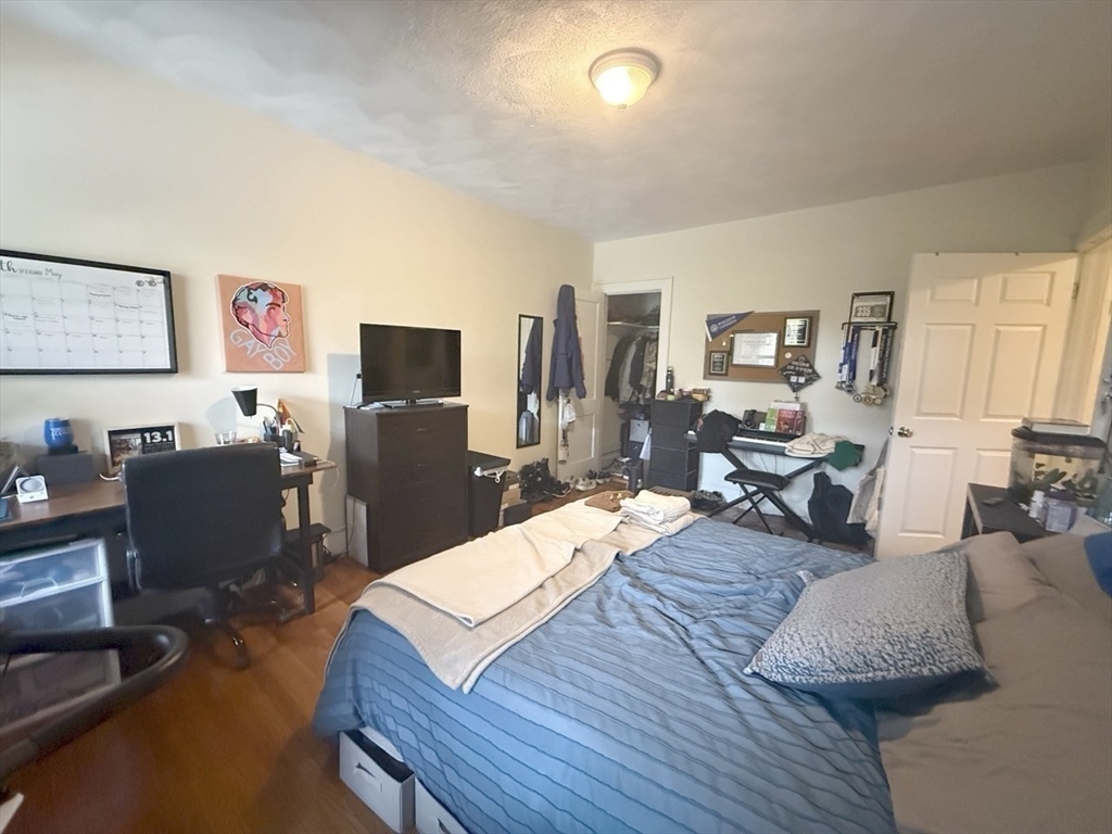 1472 Commonwealth Ave, Brighton