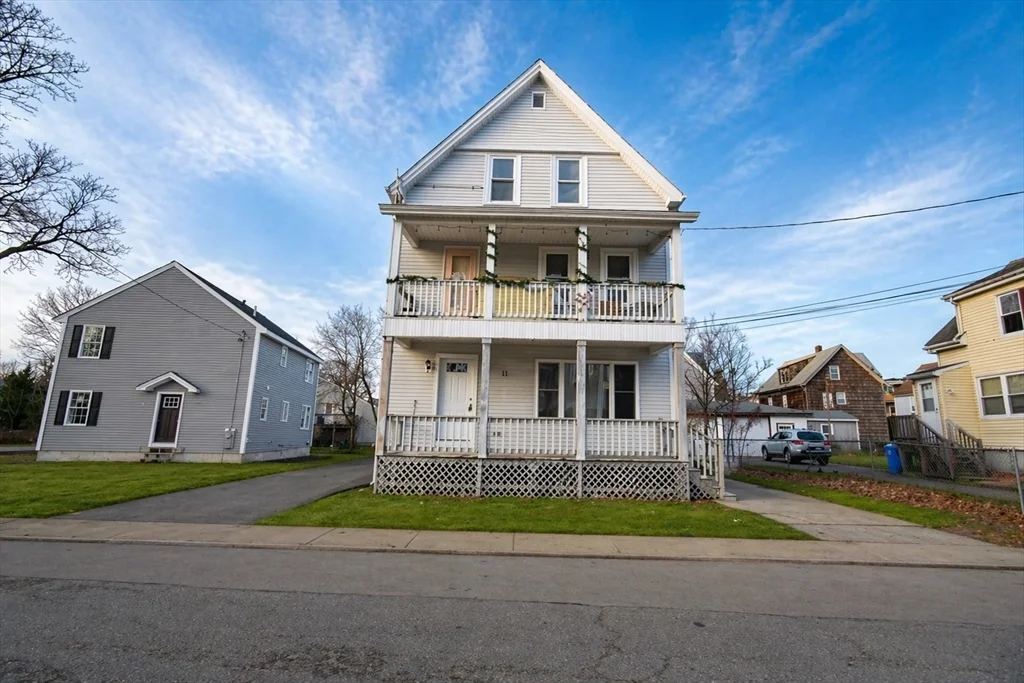 11 Powers Ave, Taunton