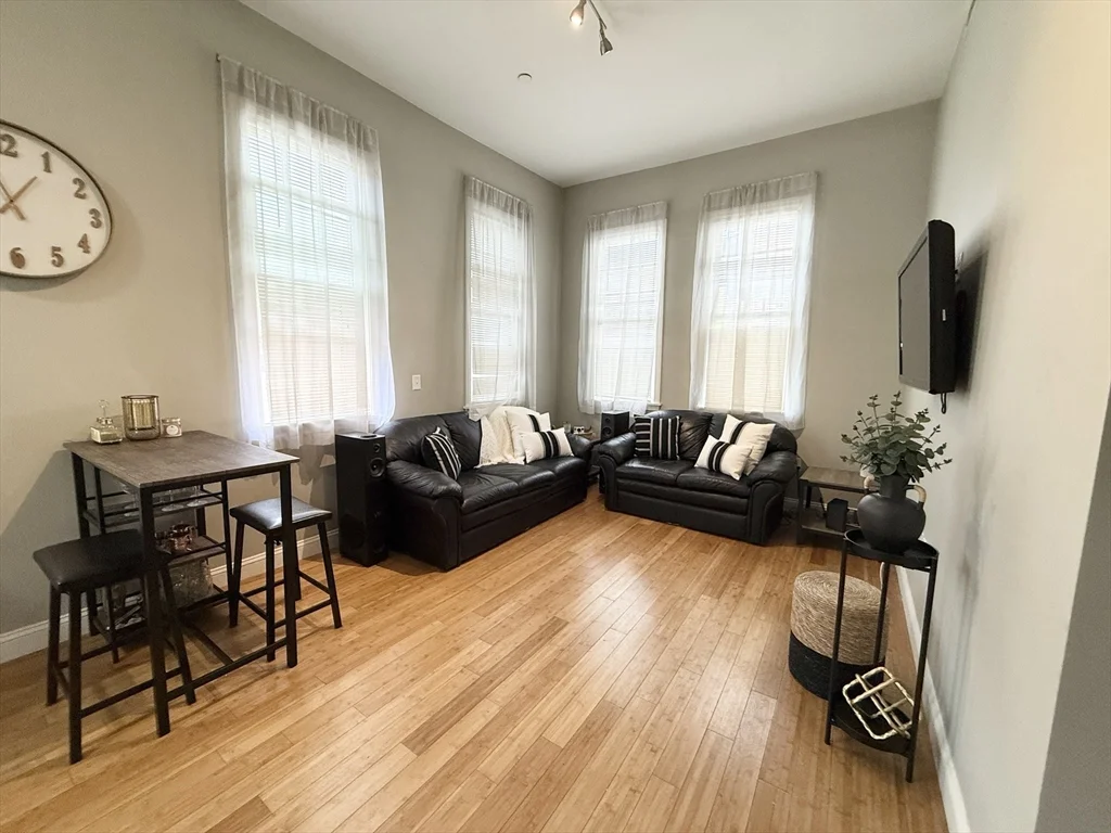 195 West 3rd St, South Boston