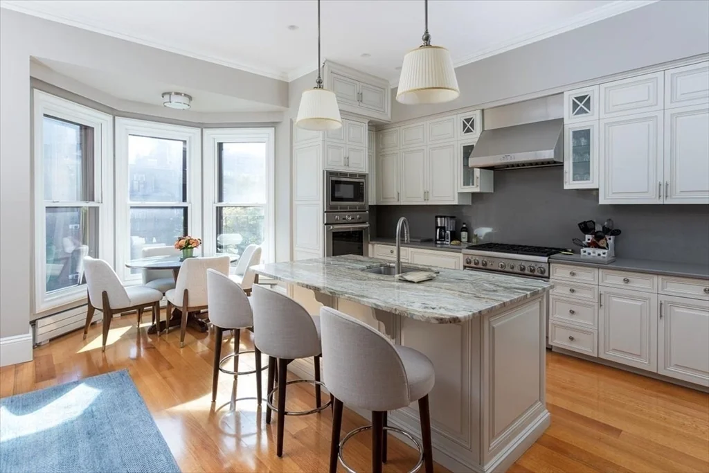 214 Beacon, Back Bay