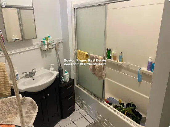 64 Charlesgate East, Fenway