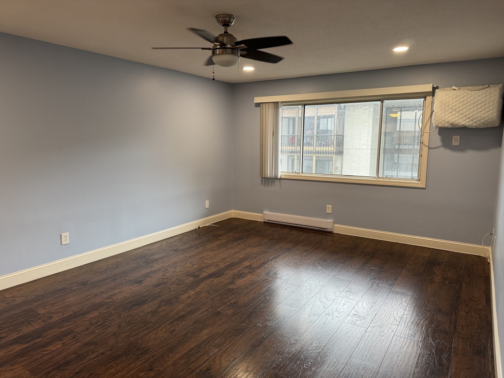 250 Nesmith St, Belvidere