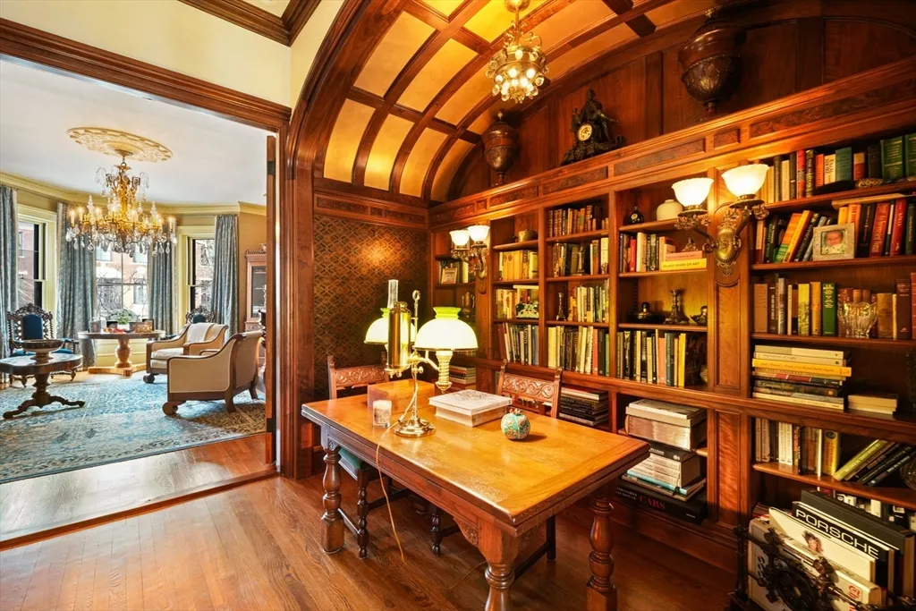 381 Beacon St, Back Bay