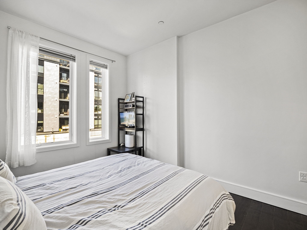 2 West 6th St, South Boston