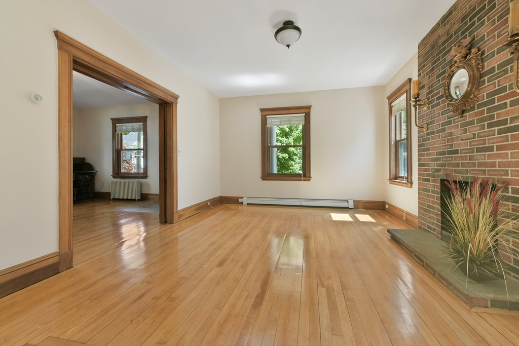 28 Meredith St, West Roxbury