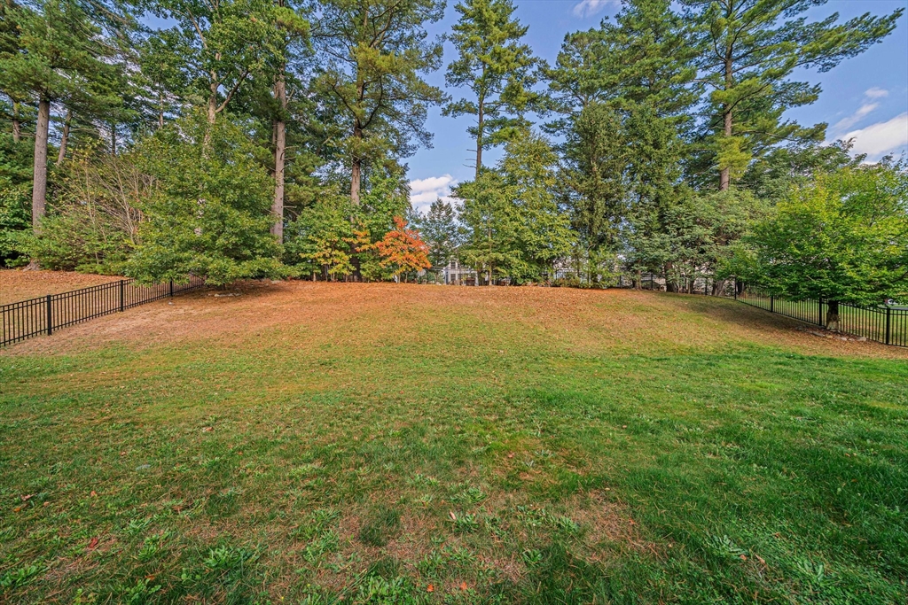 24 Endean Dr, Walpole