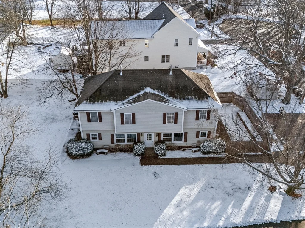 28 Crestview Dr, Westborough