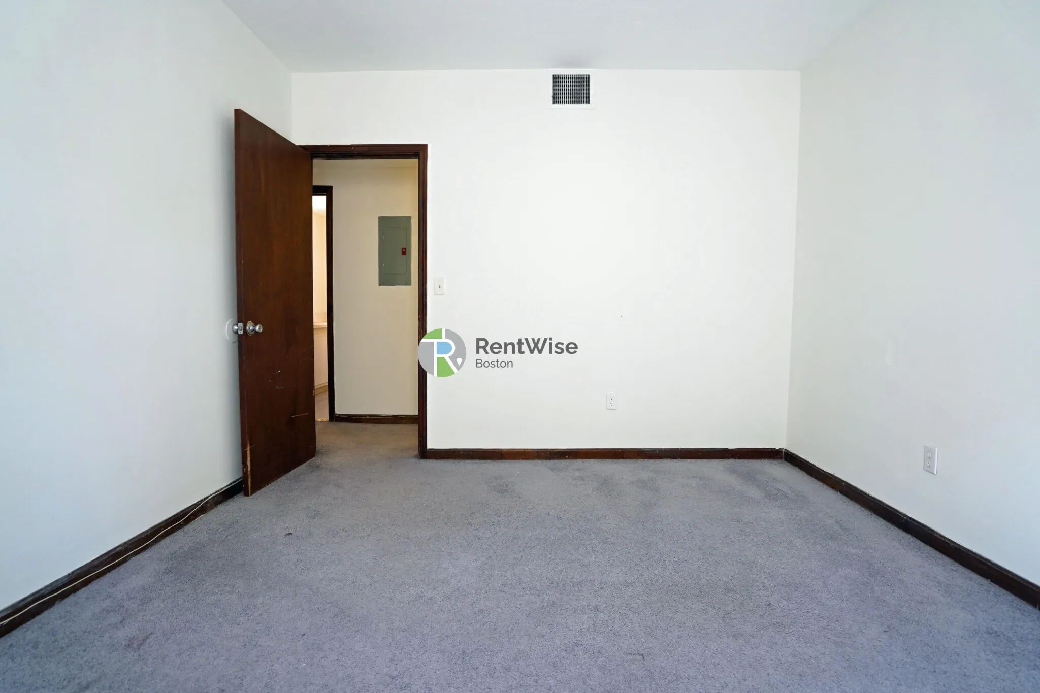 87 Sheridan St, Jamaica Plain