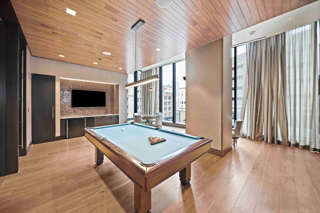 1 Franklin St, Midtown