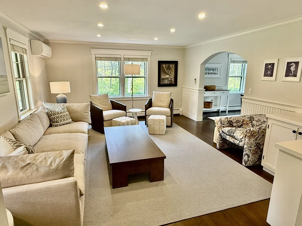 1A Pochick Ave, Nantucket