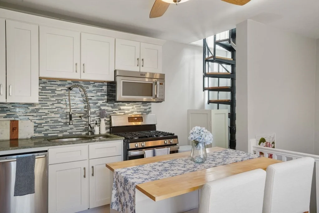79 Pearl St, Charlestown