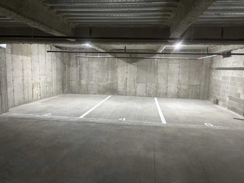 1391 Main St, Walpole