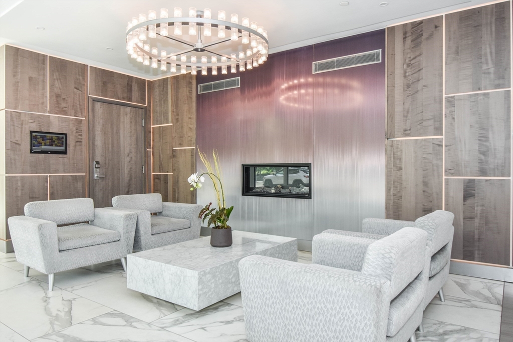 10 Museum Way, East Cambridge