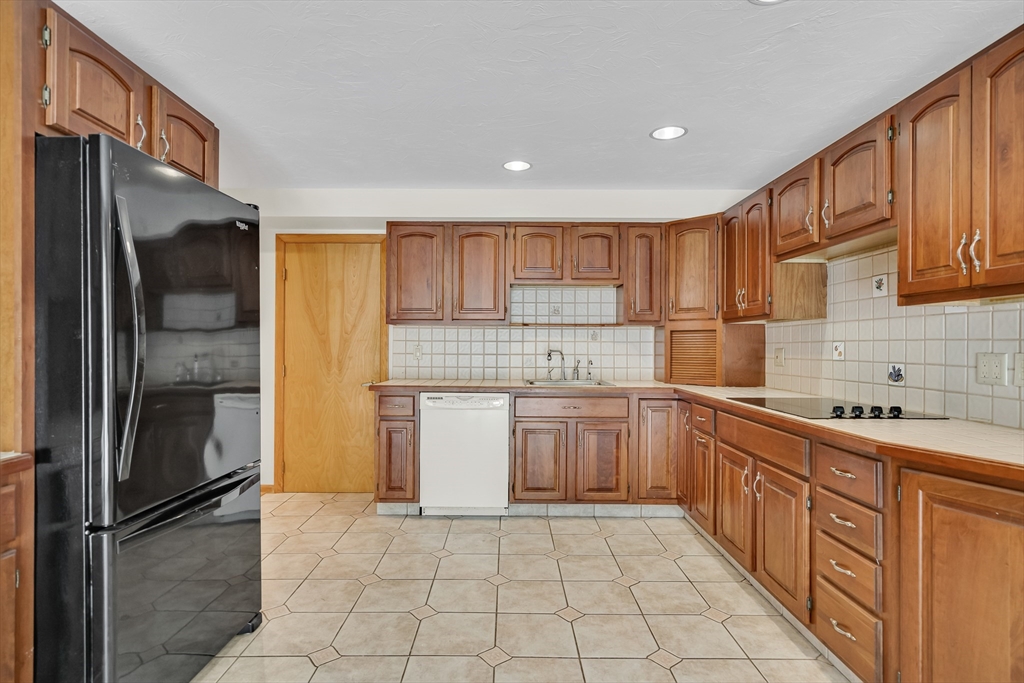 115 Rowe St, Auburndale