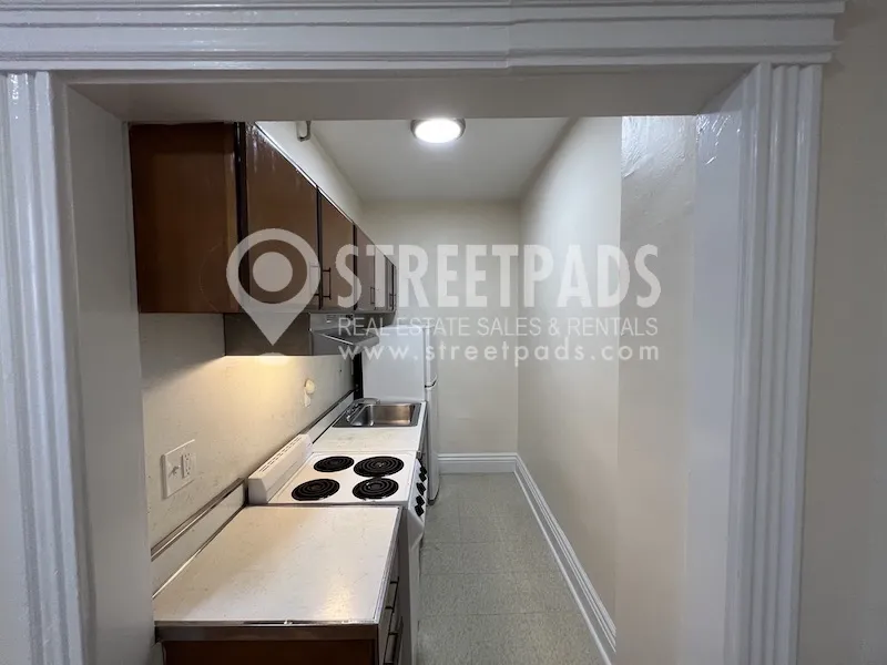 31 Park Dr, Fenway