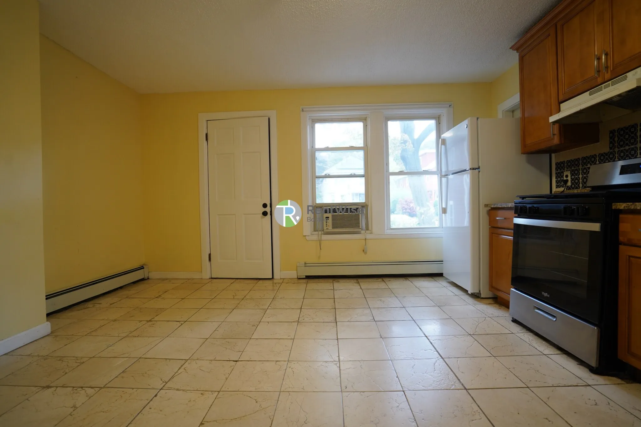 7 High Street Pl, Jamaica Plain