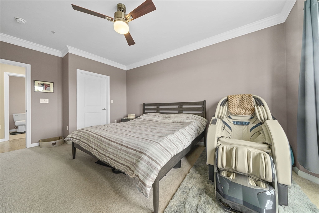 204 Clocktower Dr, Waltham