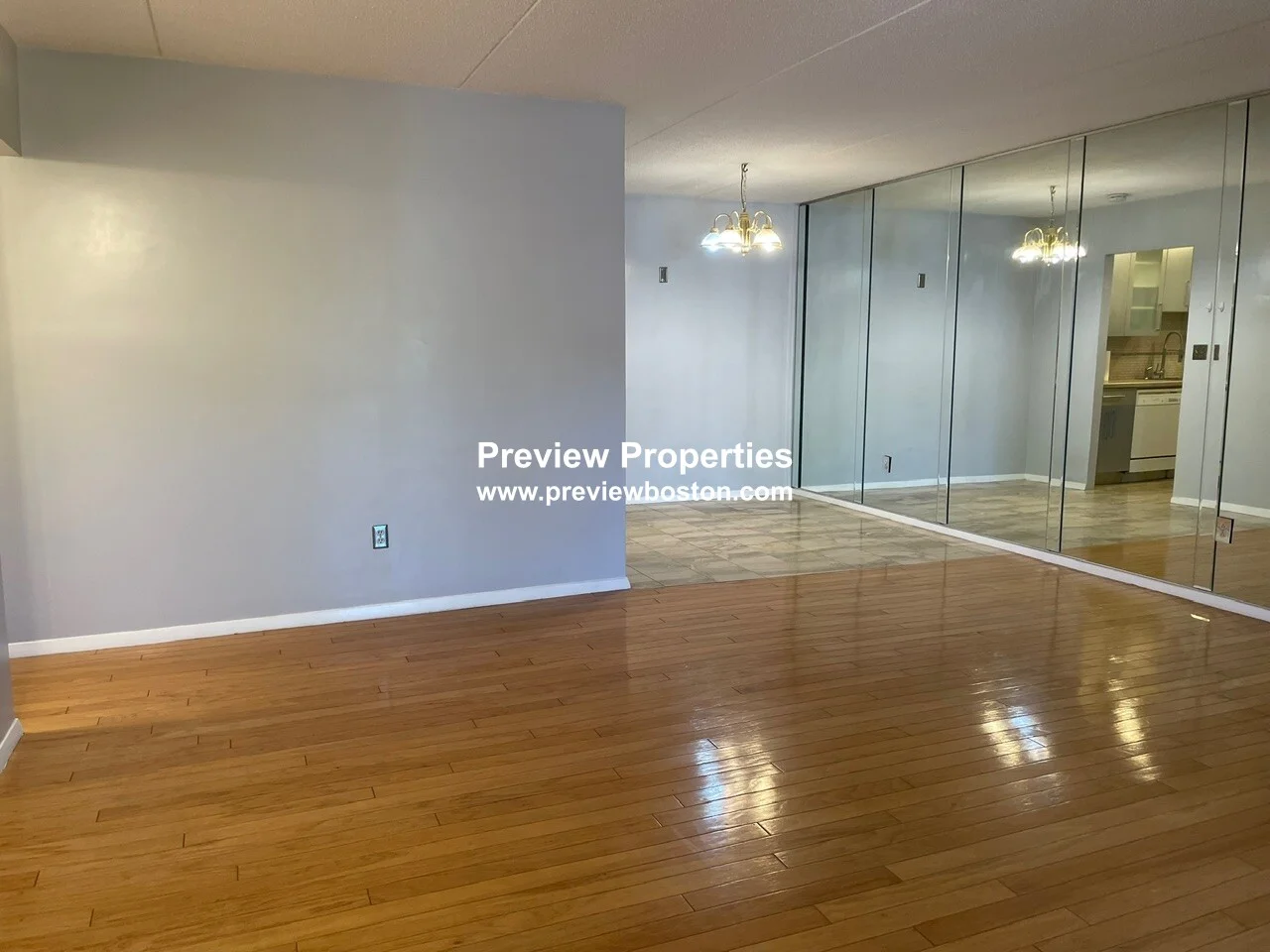 50 Broadlawn Park, Chestnut Hill