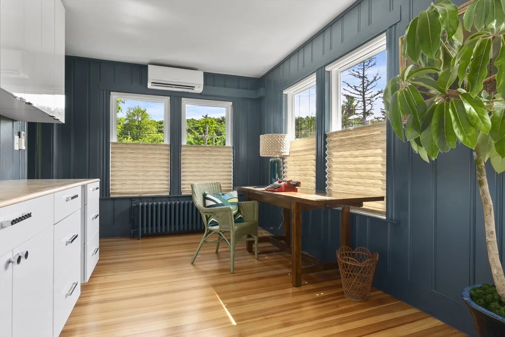 117 Eastern Ave, Essex