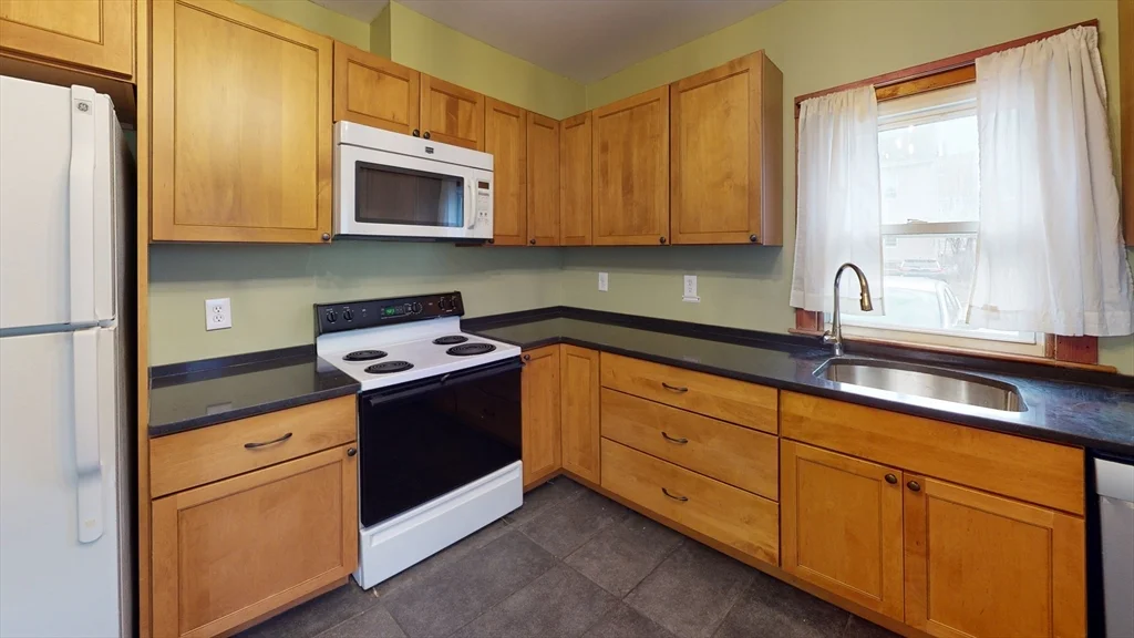 24A Winship, Brighton