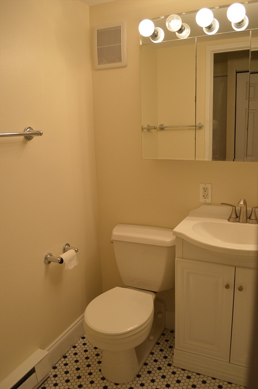 12 Stoneholm, Fenway