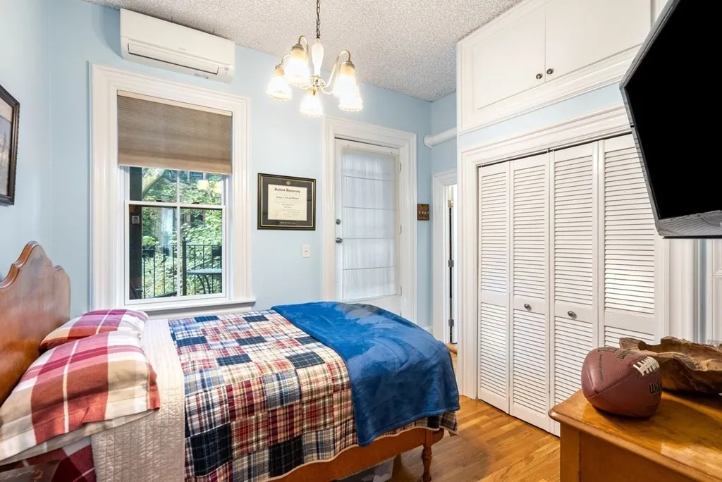 597 Tremont St, South End