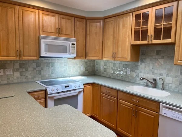 30 Dean Rd, Brookline Hills