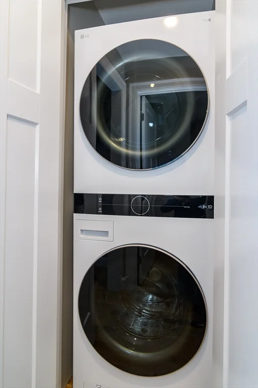 12R Maugus Ave, Wellesley Hills