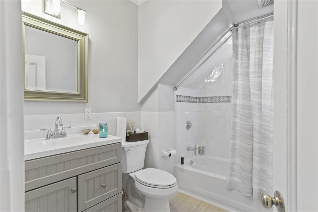 34 Bayard St, Allston