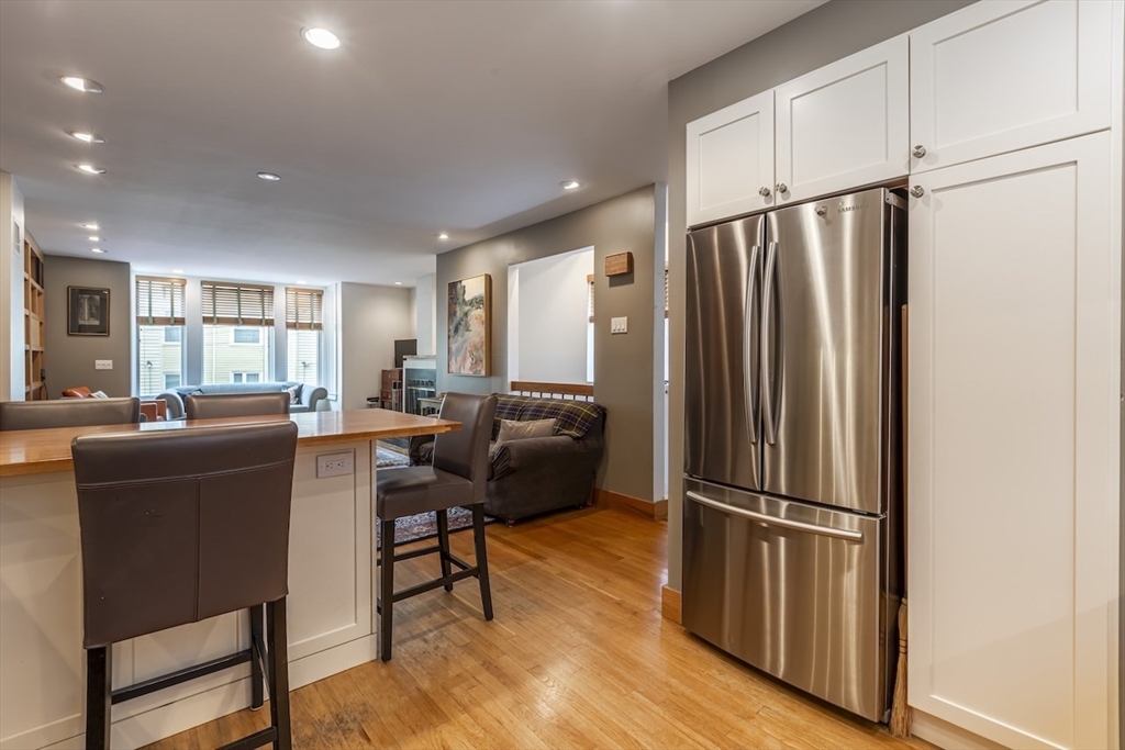 54 Trowbridge, Mid-Cambridge