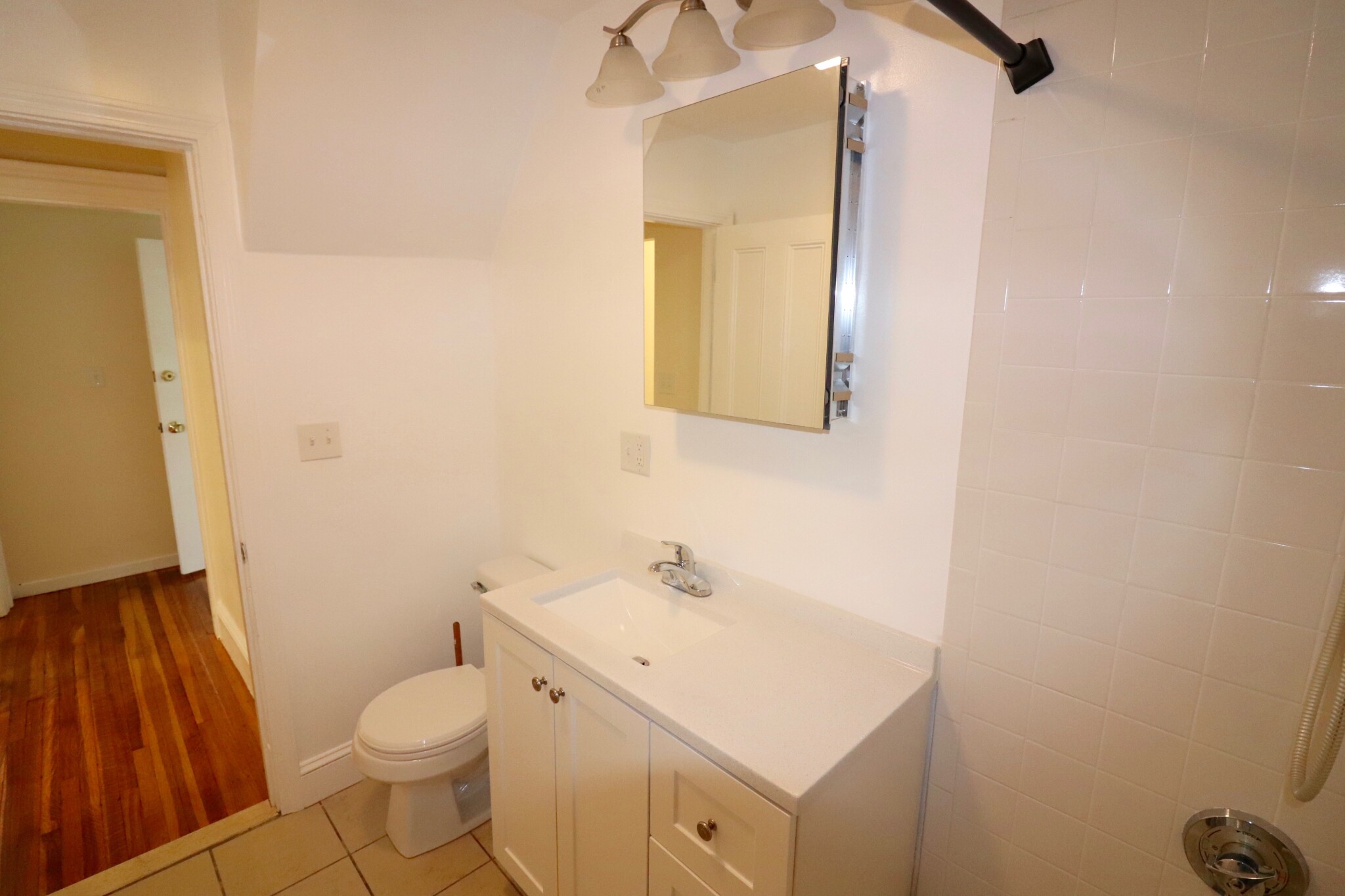 2572 Massachusetts Ave, North Cambridge