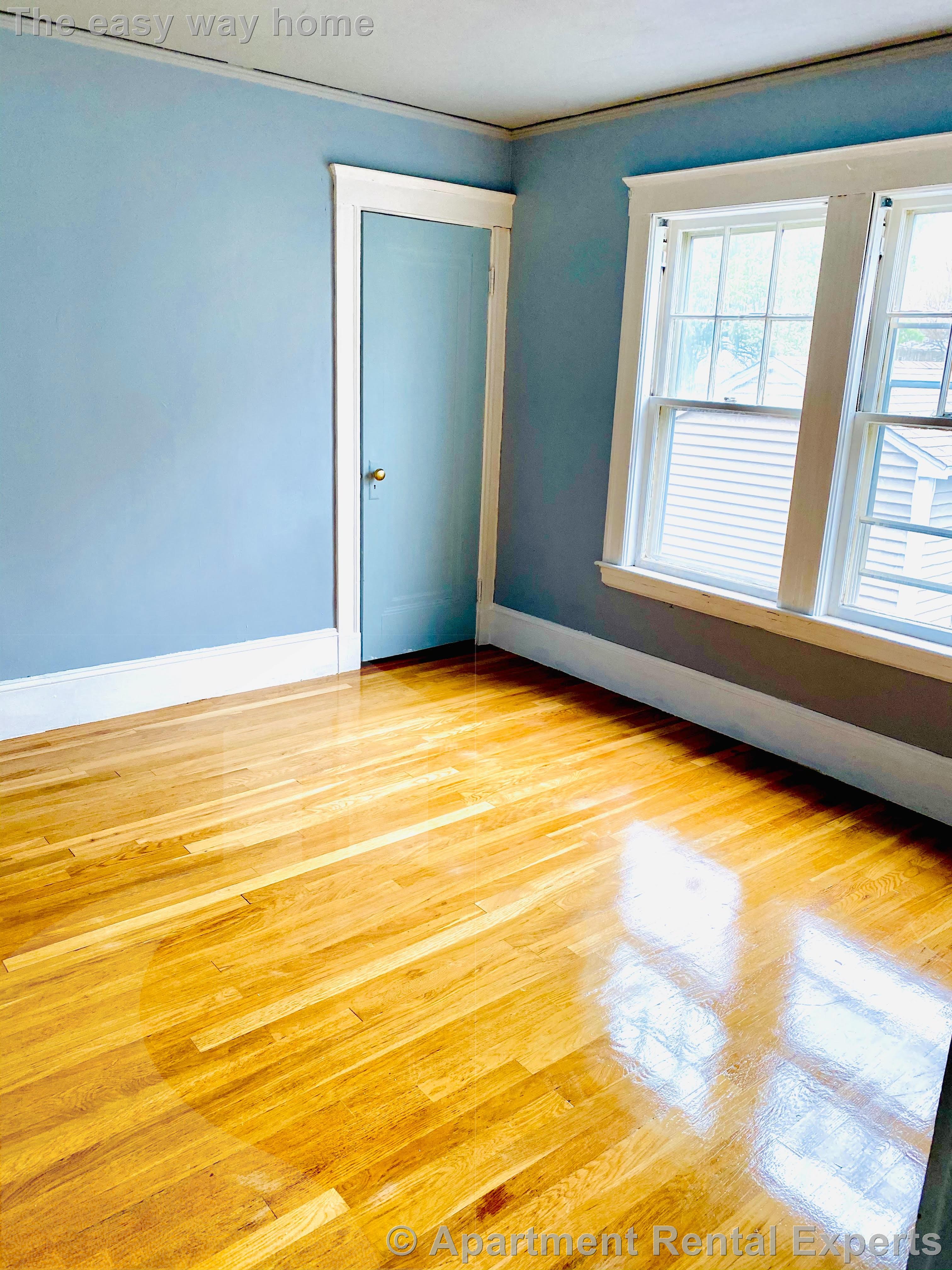 137 Mills St, Malden Center