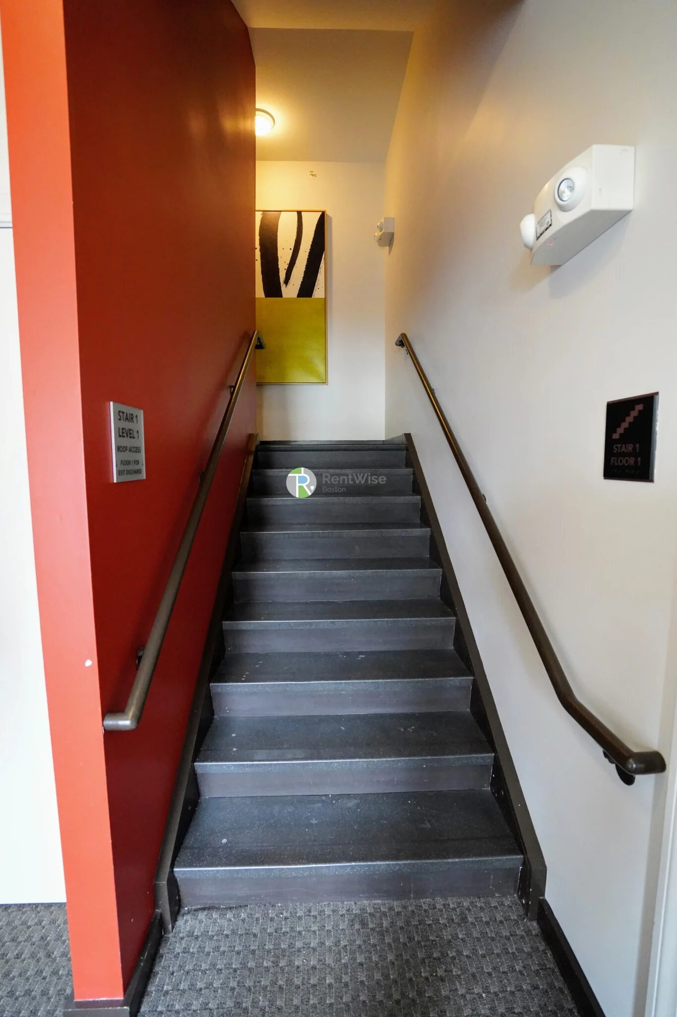 625 Mcgrath Highway, East Somerville