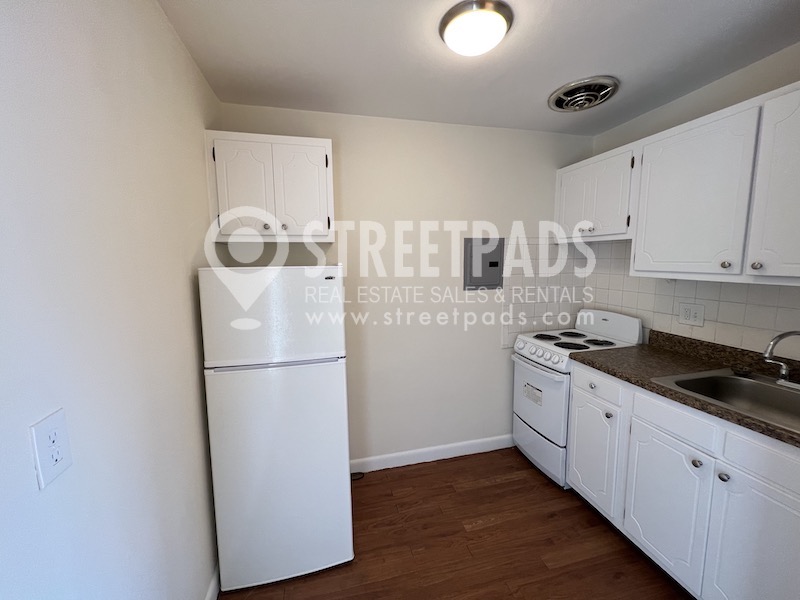 1315 Commonwealth Ave, Allston