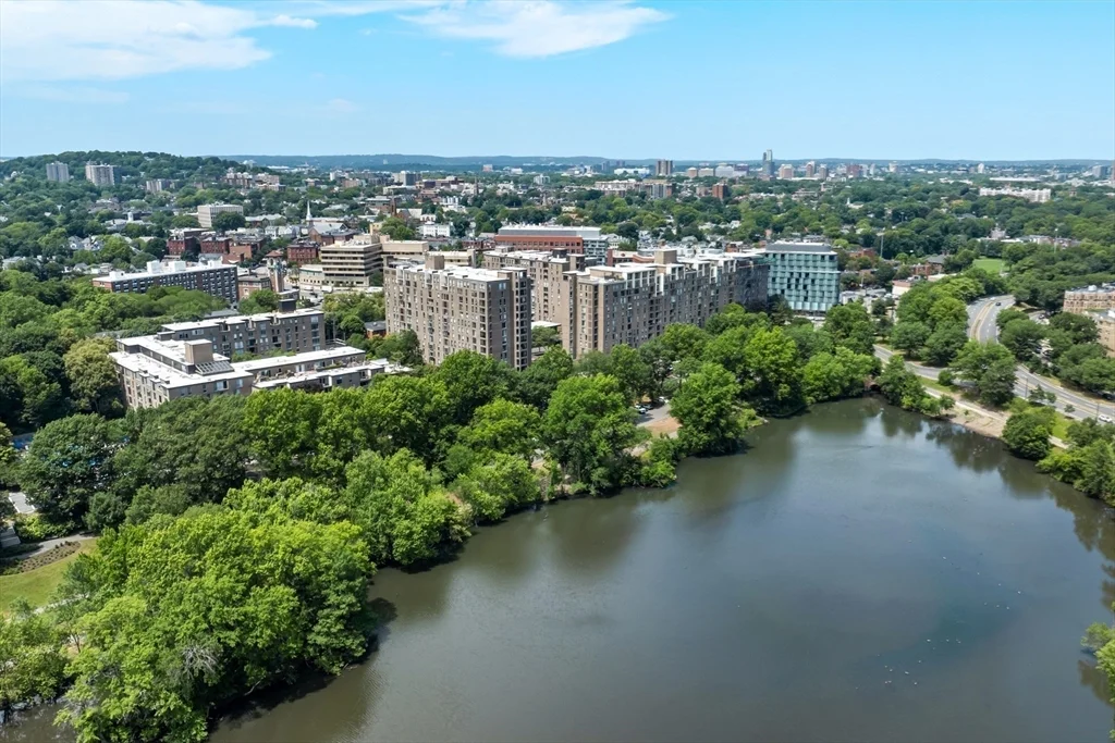 33 Pond Ave, Brookline Village