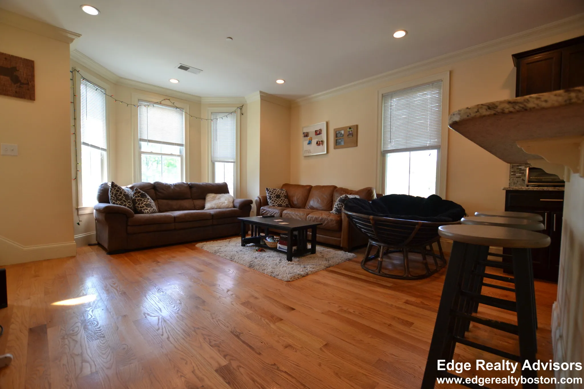 11 Sparhawk St, Oak Square